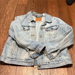 Levi’s classic trucker denim jacket
